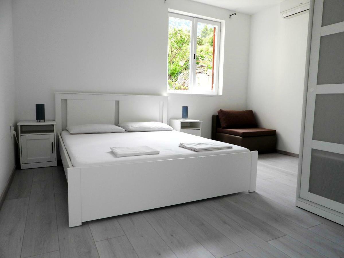 Hrstich Apartments Drasnice Esterno foto